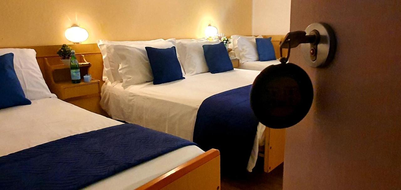 Club Hotel Residence Cesenatico Luaran gambar