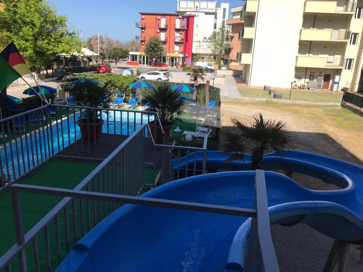 Club Hotel Residence Cesenatico Luaran gambar