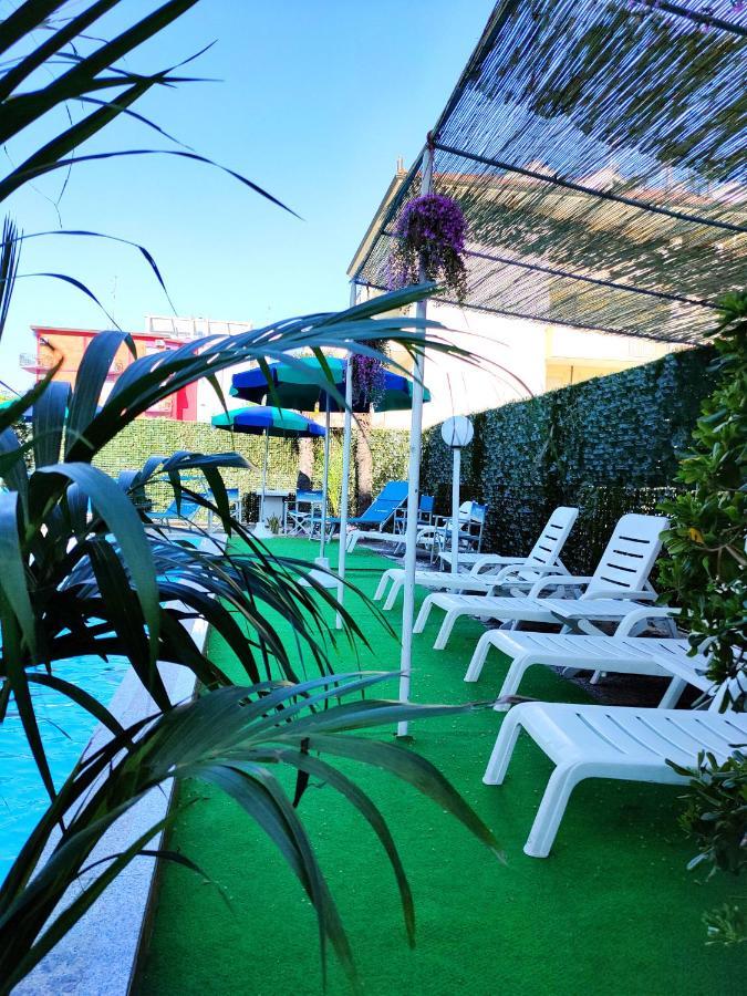 Club Hotel Residence Cesenatico Luaran gambar