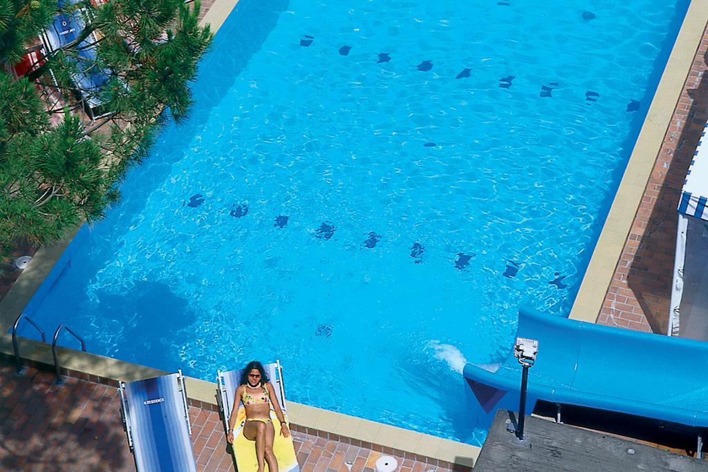 Club Hotel Residence Cesenatico Luaran gambar