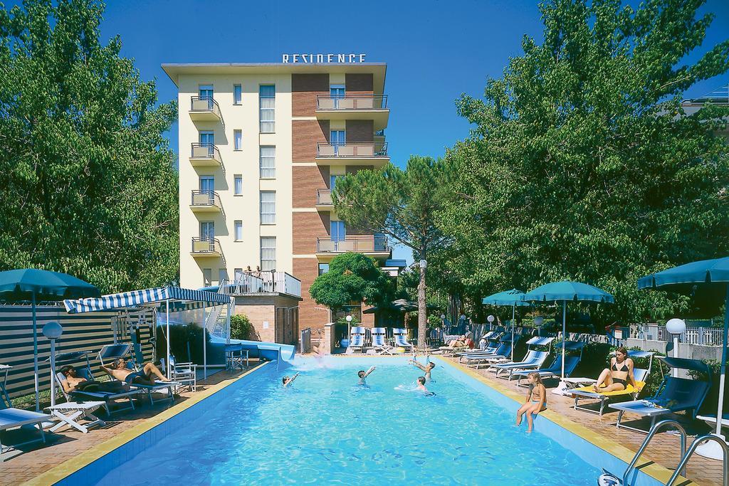 Club Hotel Residence Cesenatico Luaran gambar